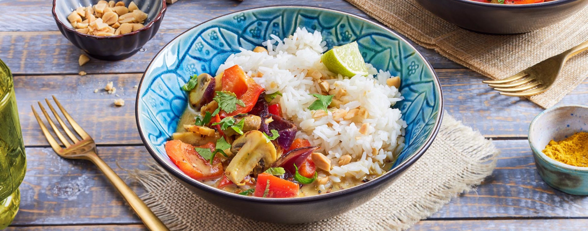 Würziges Massaman-Curry mit Zitronengras, Erdnüssen und Koriander für 4 Personen von lidl-kochen.de