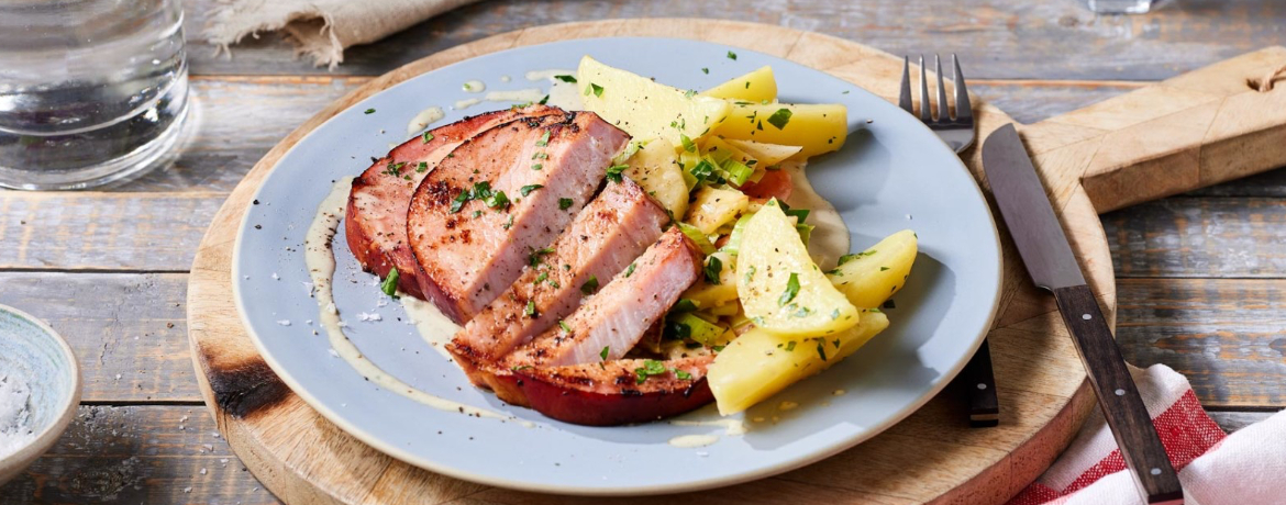 Kasselersteaks mit Salzkartoffeln und winterlichem Rahmgemüse für 4 Personen von lidl-kochen.de