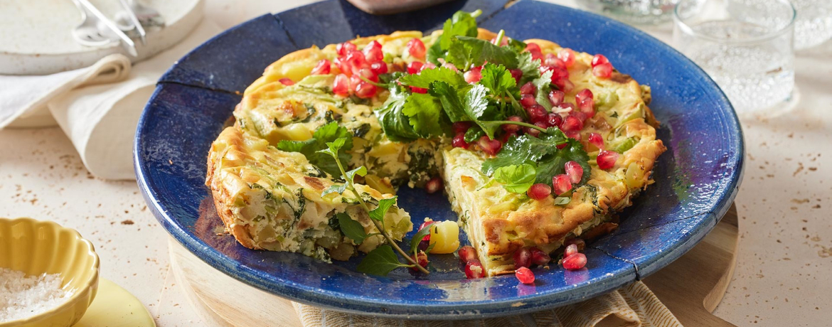 Pak-Choi-Tortilla und kleiner Kräutersalat mit Granatapfelkernen für 4 Personen von lidl-kochen.de