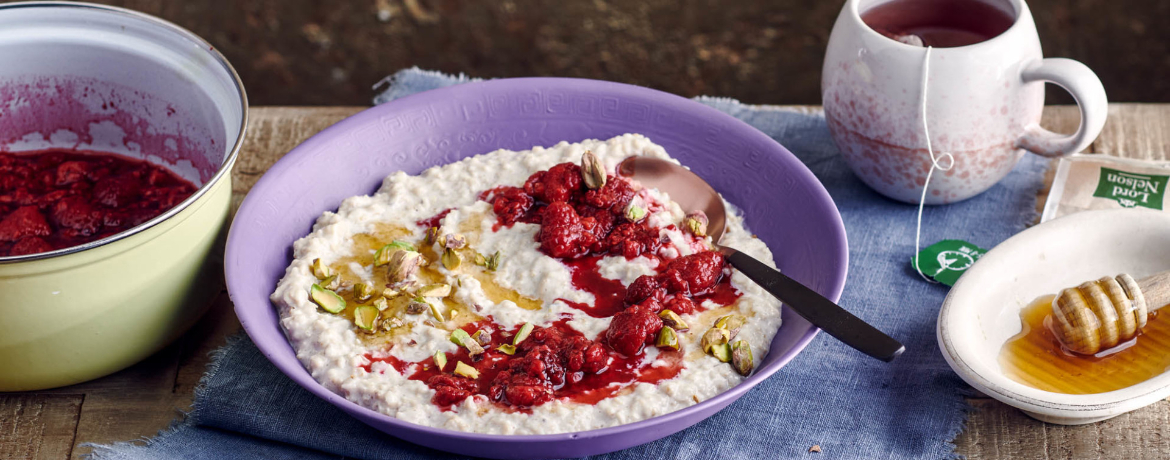 Porridge mit heißen Himbeeren und Pistazien für 4 Personen von lidl-kochen.de