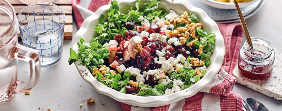 Rote-Bete-Feldsalat mit Preiselbeeren & Fetakäse für 4 Personen von lidl-kochen.de