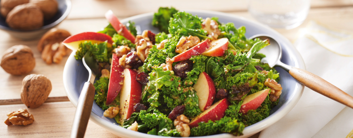 Herbstsalat mit Grünkohl und Apfel für 4 Personen von lidl-kochen.de