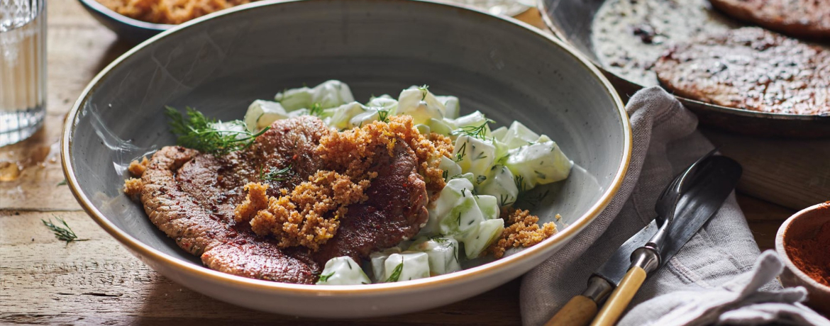 Schnitzel vom Schwein mit Kohlrabigemüse und Zitronenbröseln für 4 Personen von lidl-kochen.de