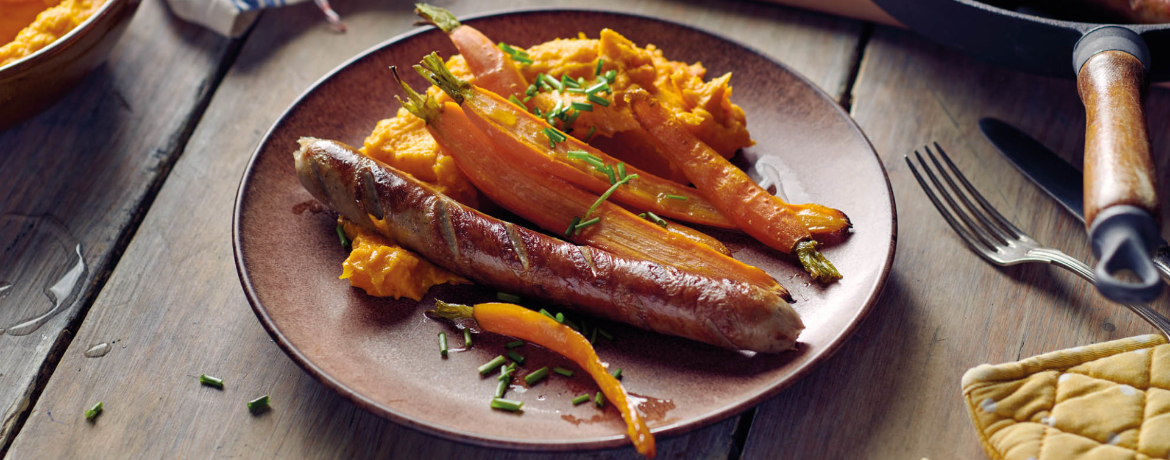 Bratwurst mit Kürbispüree und karamellisierten Karotten für 4 Personen von lidl-kochen.de