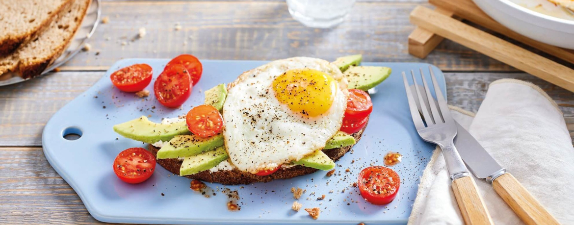 Avocado-Tomaten-Brot mit Spiegelei für 4 Personen von lidl-kochen.de