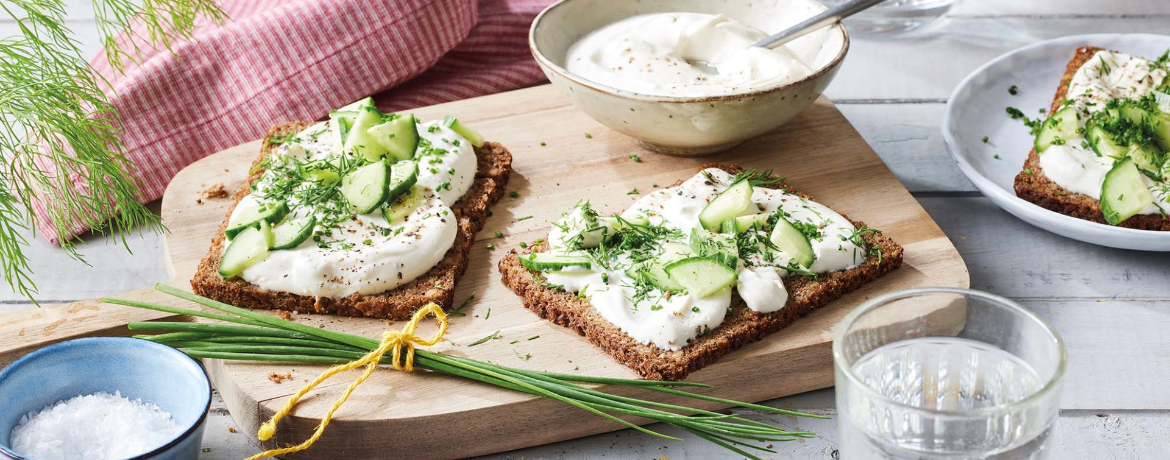 Sonnenblumenkernbrot mit Kräuter-Aufstrich für 4 Personen von lidl-kochen.de