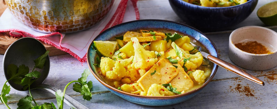 Veganes Kartoffel-Blumenkohl-Curry mit Tofu für 4 Personen von lidl-kochen.de