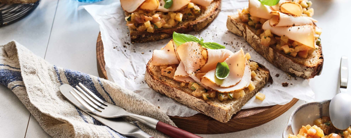 Hähnchen-Sandwich mit Apfel-Senf-Chutney für 4 Personen von lidl-kochen.de