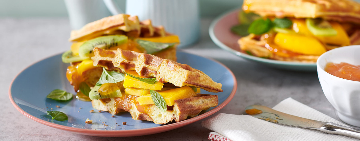 Süßes Waffel-Sandwich mit Mango und Kiwi für 4 Personen von lidl-kochen.de