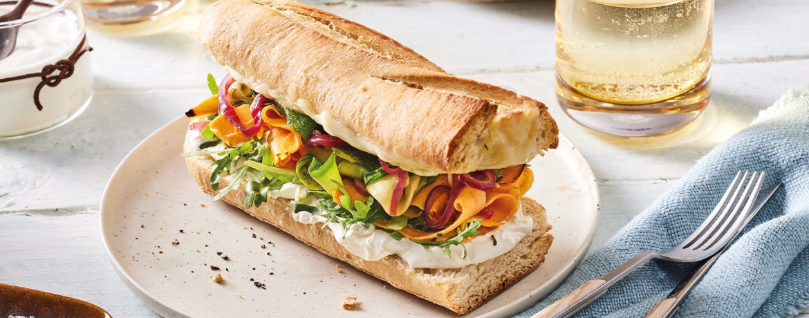 Regenbogenbaguette mit gebratenem Gemüse, Rucola und Mozzarella für 4 Personen von lidl-kochen.de