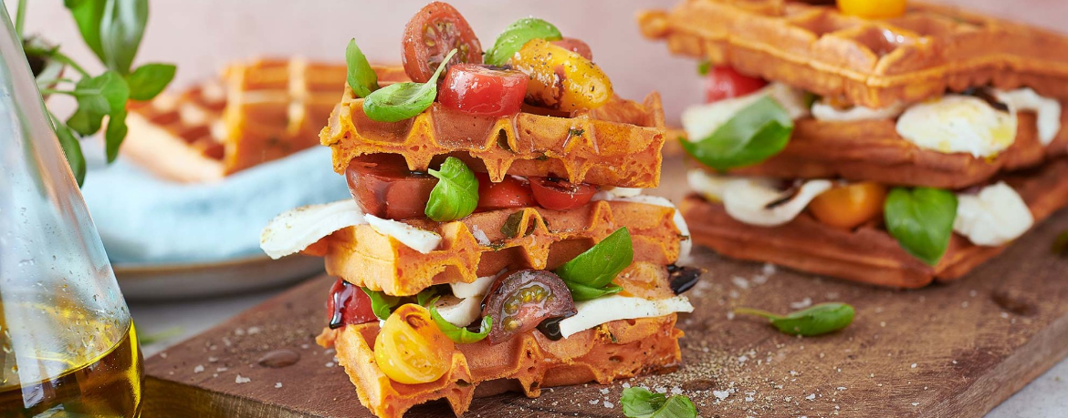 Vegetarisches Waffelsandwich mit Mozzarella und Tomate für 4 Personen von lidl-kochen.de
