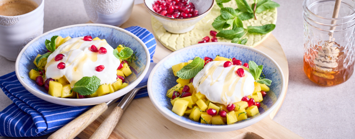 Griechischer Joghurt mit Mango-Frucht-Salat für 4 Personen von lidl-kochen.de