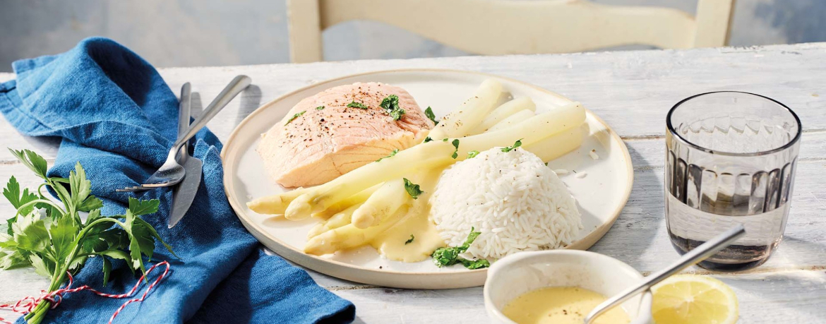 Gedämpfter Lachs mit Spargel, Zitronen-Hollandaise und Reis für 4 Personen von lidl-kochen.de