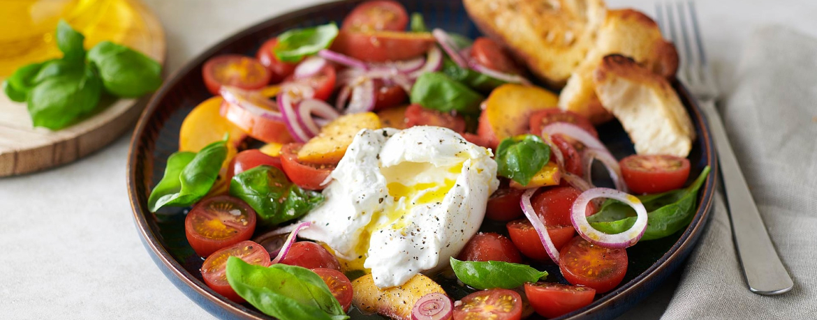 Tomaten-Pfirsich-Salat mit Burrata für 4 Personen von lidl-kochen.de