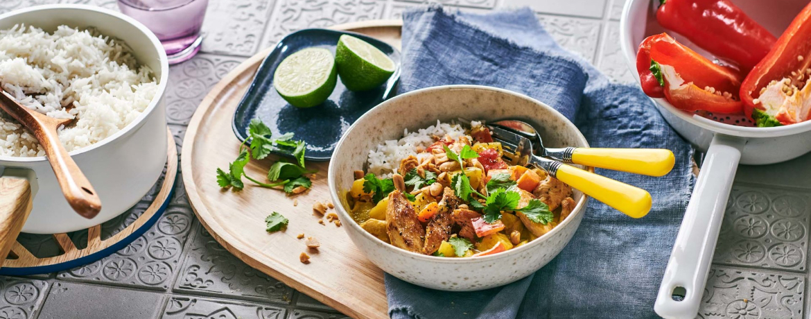 Gelbes Curry mit Hähnchenbrust, Basmatireis und Erdnüssen für 4 Personen von lidl-kochen.de