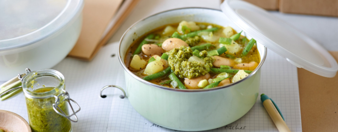 Kartoffel-Bohnen-Suppe mit Mandelpesto für 4 Personen von lidl-kochen.de