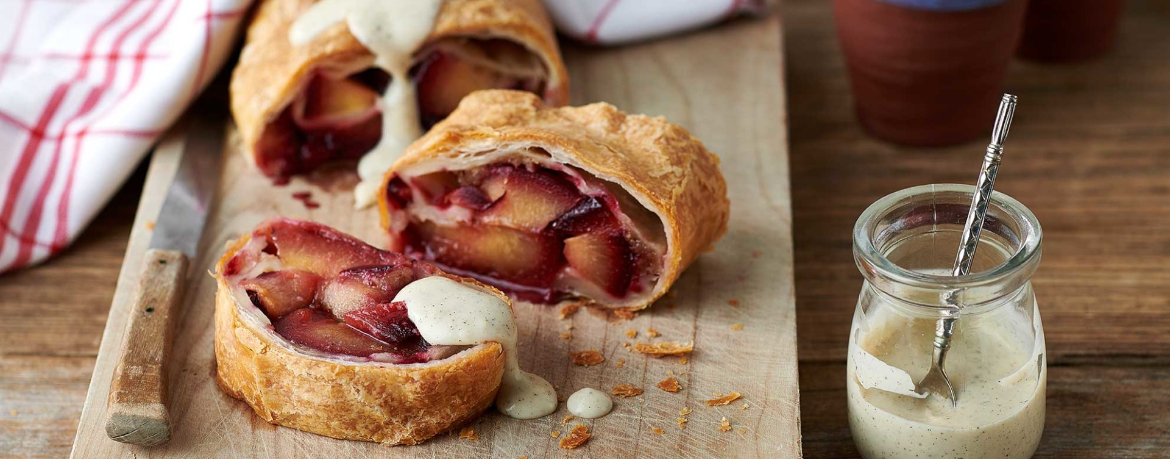 Pflaumen-Strudel mit Vanillesauce für 4 Personen von lidl-kochen.de