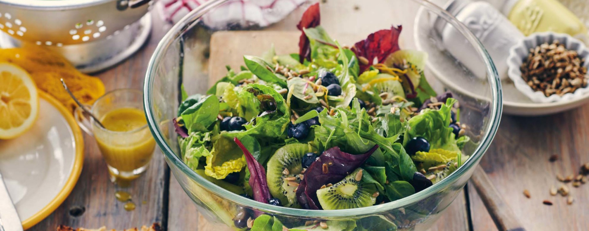 Bunter Blattsalat mit Heidelbeeren für 4 Personen von lidl-kochen.de