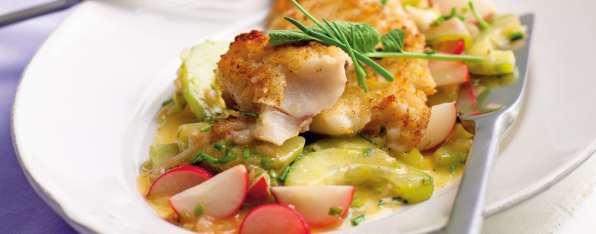 Gebratener Seelachs mit lauwarmem Gurken-Radieschen-Salat für 4 Personen von lidl-kochen.de