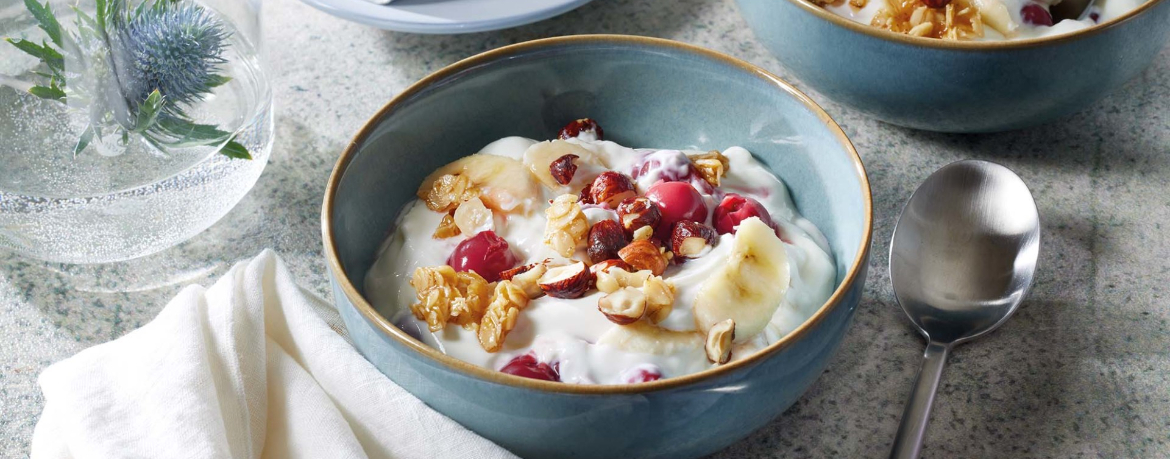 Kirsch-Bananen-Quark mit Knusperflocken für 4 Personen von lidl-kochen.de