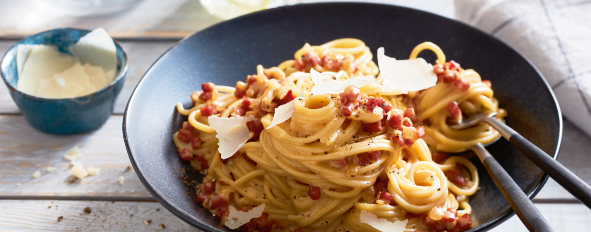 Spaghetti mit Speck-Sahne-Sauce für 4 Personen von lidl-kochen.de