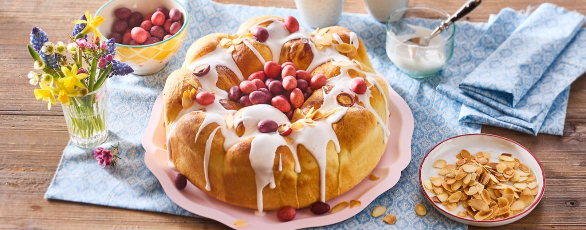 Hefekranz mit Zuckerguss und Mandeltopping für 16 Personen von lidl-kochen.de