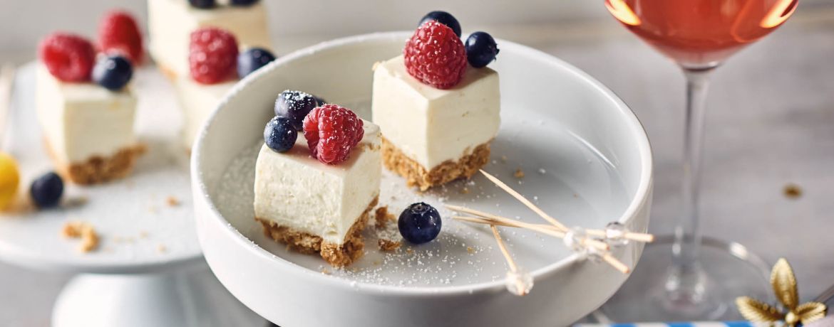 Cheesecake Häppchen mit Beeren für 16 Personen von lidl-kochen.de
