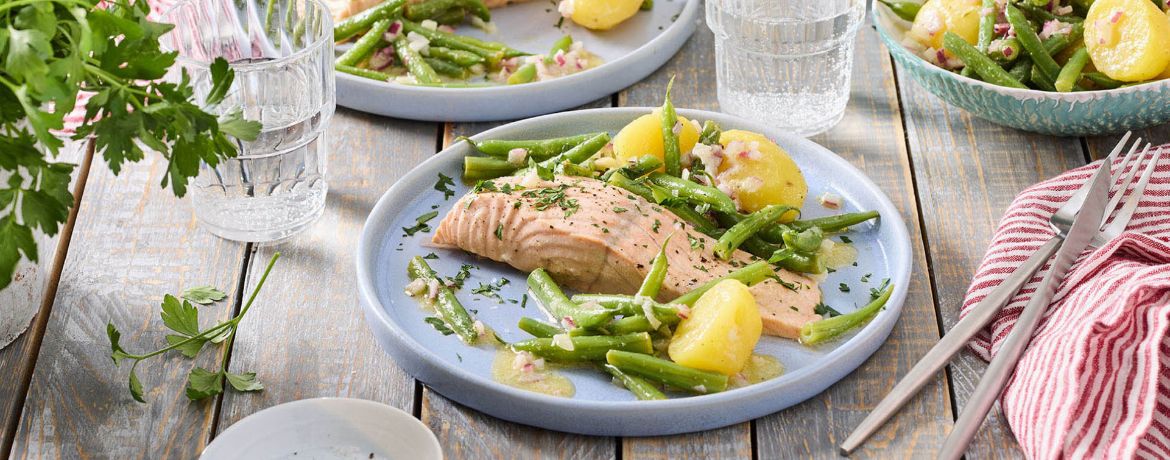 Scharfer Kartoffel-Bohnen-Salat mit pochiertem Lachs für 4 Personen von lidl-kochen.de