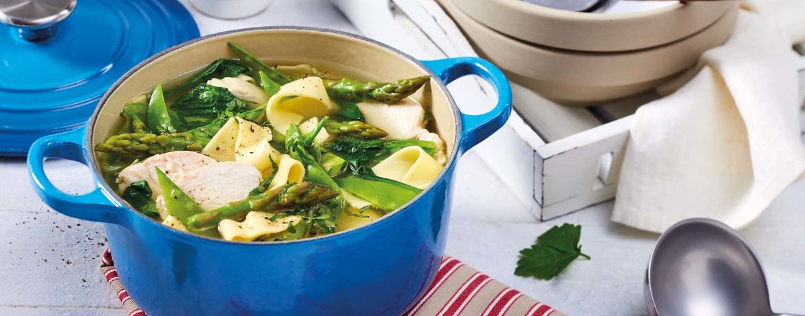 Nudeleintopf mit Spargel und Hähnchen für 4 Personen von lidl-kochen.de