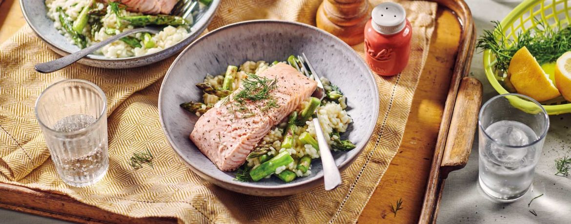 Spargel-Risotto mit gedämpftem Lachs für 4 Personen von lidl-kochen.de