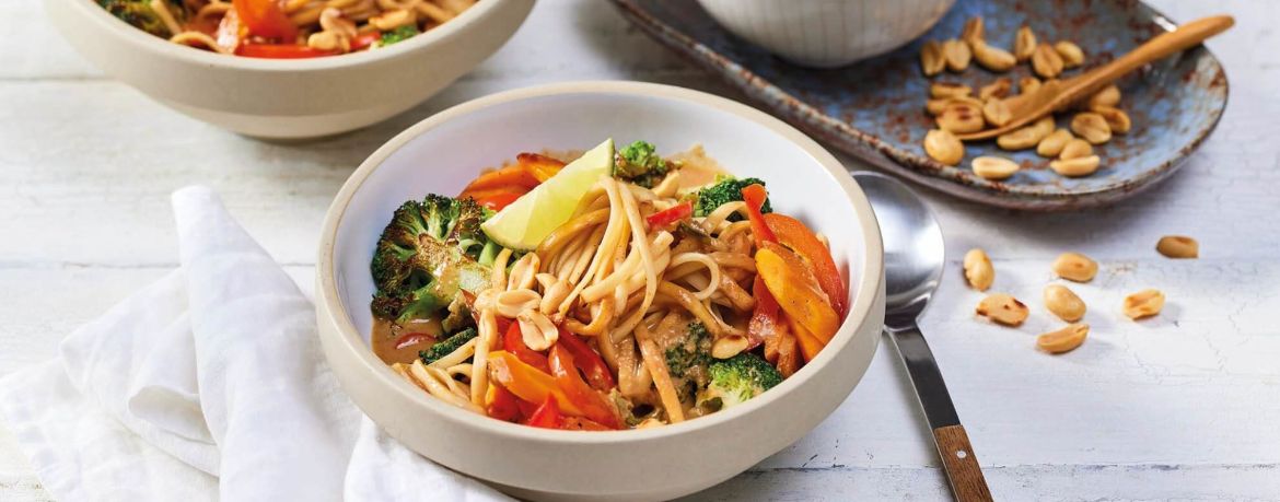 Vegane Udon Nudeln mit Erdnusssauce für 4 Personen von lidl-kochen.de
