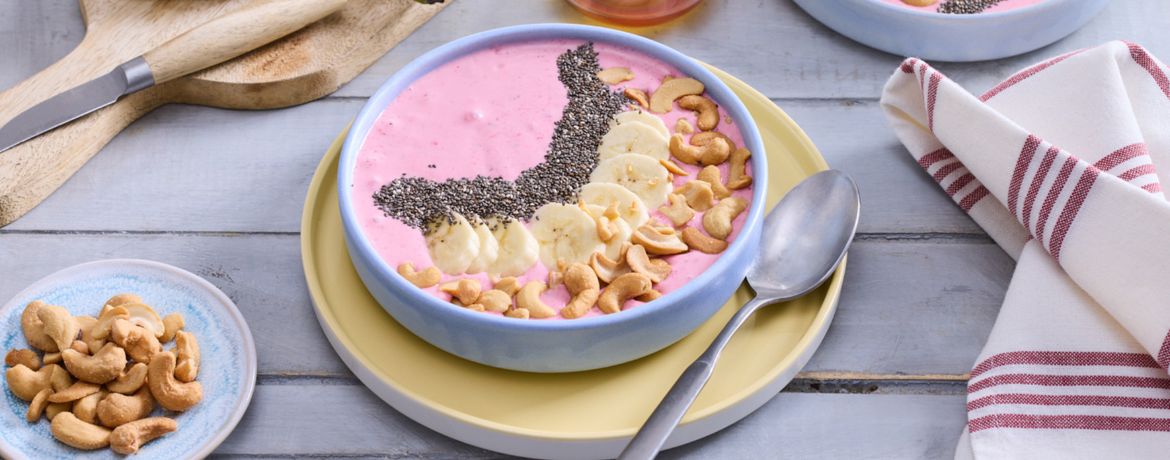 Beerenjoghurt mit Bananen und Cashewkernen für 4 Personen von lidl-kochen.de