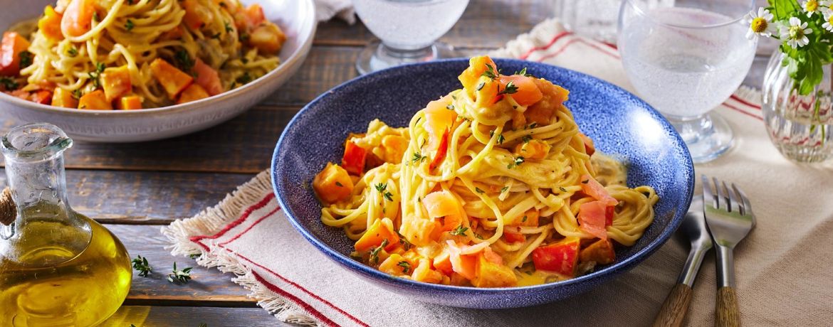 Pasta mit Räucherlachs-Kürbis-Sauce für 4 Personen von lidl-kochen.de