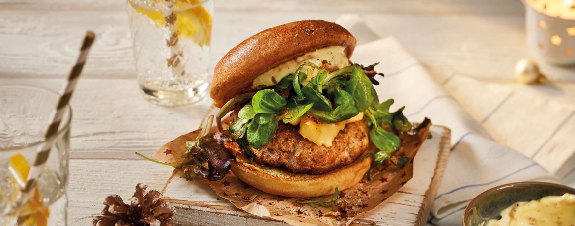 Deluxe-Burger mit Trüffelkäse und Röstzwiebelmayo für 4 Personen von lidl-kochen.de