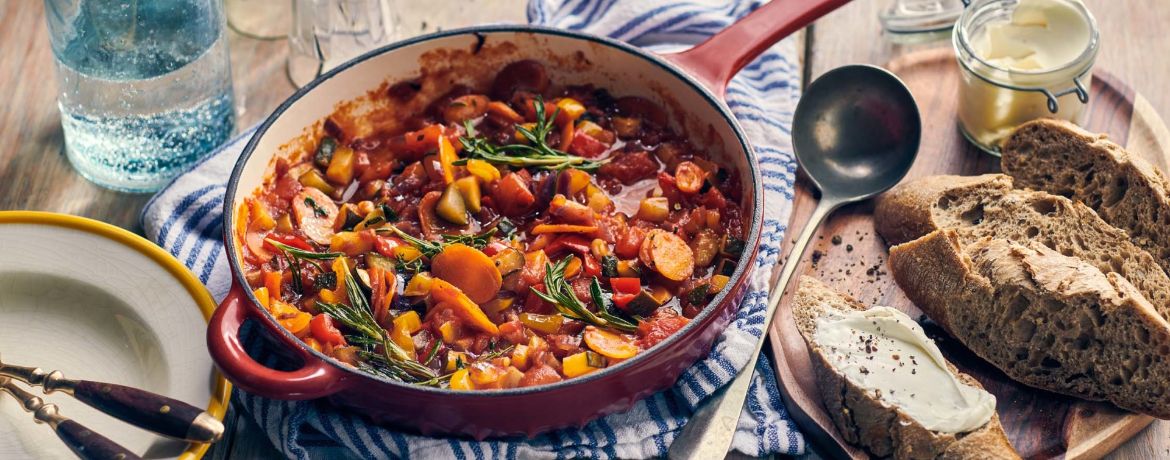 Geschmortes Ratatouille mit knusprigem Steinofenbaguette für 4 Personen von lidl-kochen.de