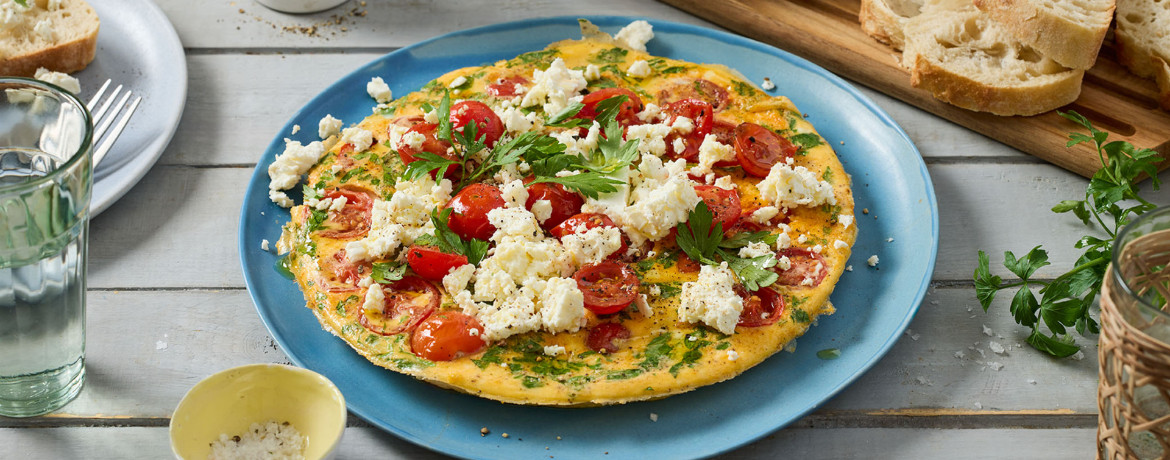 Omlette mit Tomate, Feta und Petersilie für 4 Personen von lidl-kochen.de