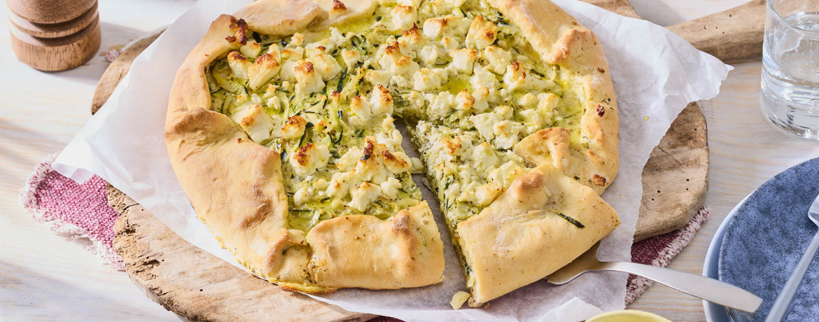 Zucchinipie mit Feta für 4 Personen von lidl-kochen.de