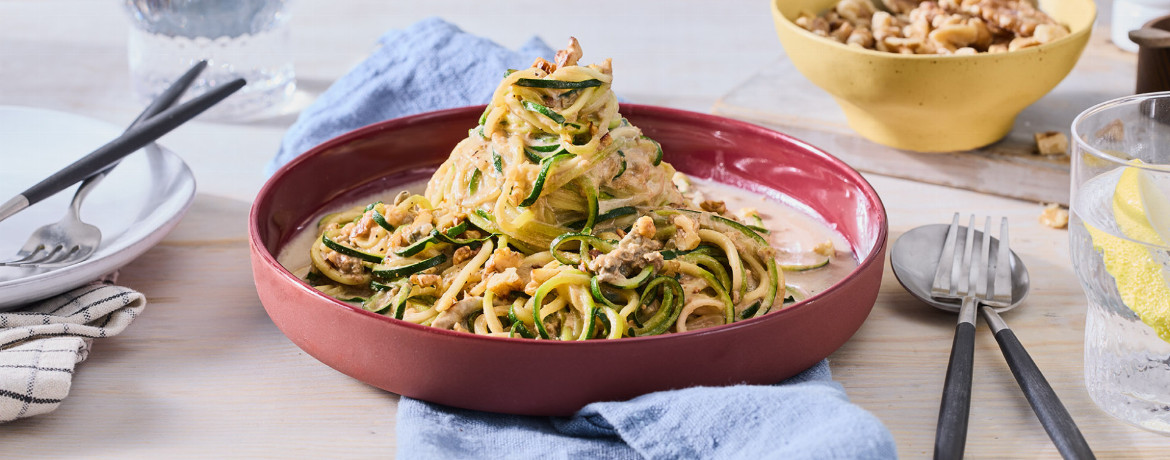 Zucchininudeln mit Walnuss-Käse-Sauce für 4 Personen von lidl-kochen.de