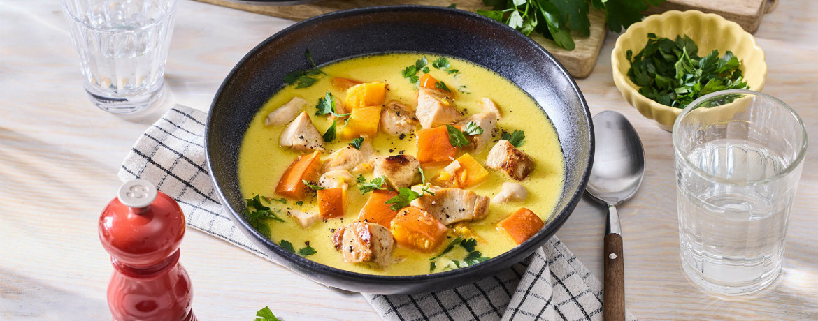 Kürbis-Kokos-Suppe mit Hähnchen für 4 Personen von lidl-kochen.de