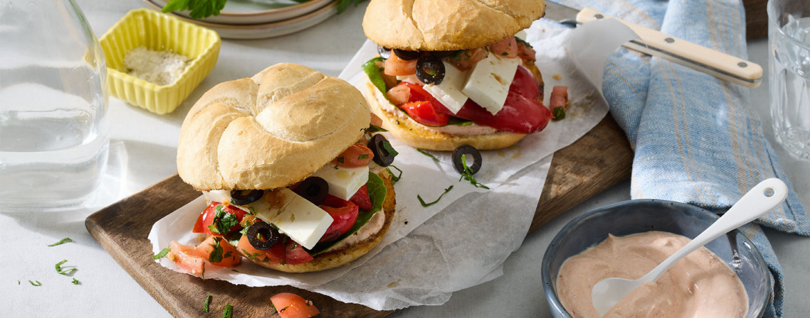 Brötchen mit Paprika und Feta für 4 Personen von lidl-kochen.de