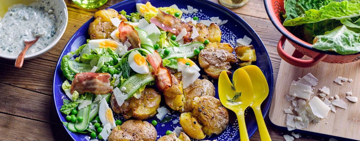 Salat mit knusprigen Smashed Potatoes für 4 Personen von lidl-kochen.de