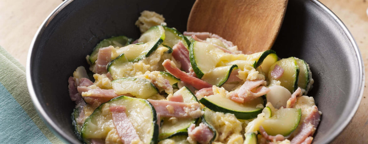 Rührei mit Zucchini und Schinken - Rezept | LIDL Kochen