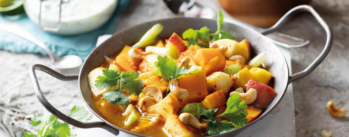 Kürbis-Apfel-Curry mit Mangodip