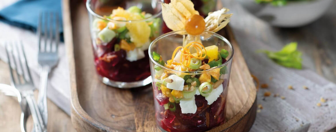 Marinierte Rote Bete mit Ziegenkäse und Pinienkern-Topping-image