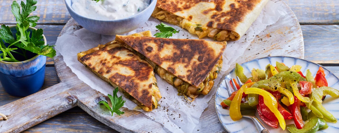 Quesadillas mit Paprika-Salat - Rezept | LIDL Kochen