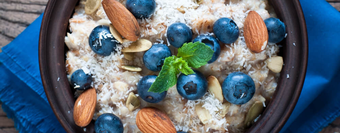 Porridge mit Kokosmilch, Blaubeeren und Nüssen für 4 Personen von lidl-kochen.de