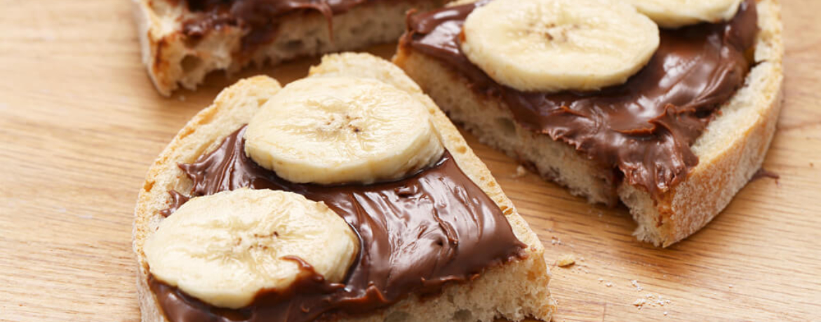 Belegte Brote mit Nuss-Nougat-Creme und Banane für 4 Personen von lidl-kochen.de