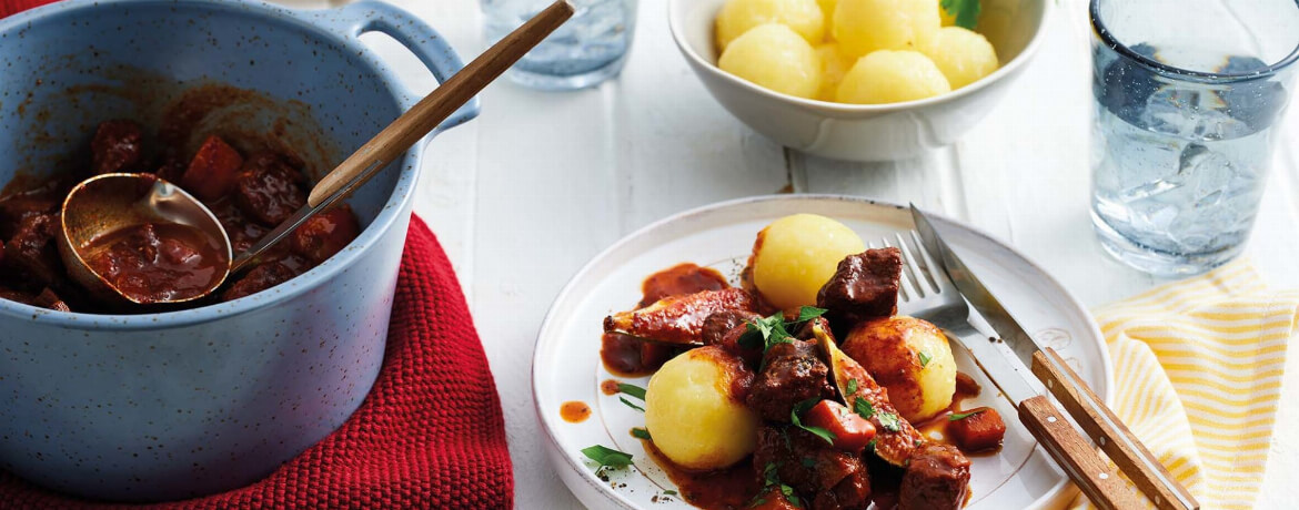 Gulasch mit Feigen und Kartoffelklößen für 4 Personen von lidl-kochen.de