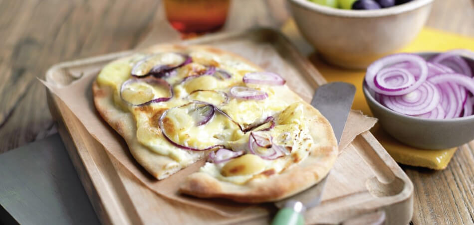 Flammkuchen mit Camembert und Trauben für 4 Personen von lidl-kochen.de