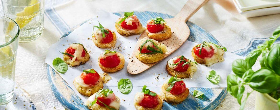 Brotchips alla Caprese mit Mozzarella, Tomaten und Basilikum für 4 Personen von lidl-kochen.de